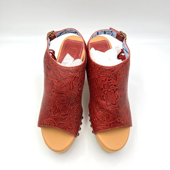 New Dingo Size 9 Tooled Red Leather Western Wedges Platform Clogs Sandals Shoes - Picture 2 of 13